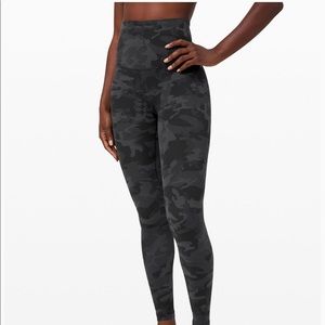 Lululemon Super-HighRise align pants 28”